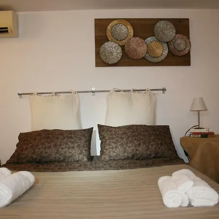 Azzurra Flat Center Bari