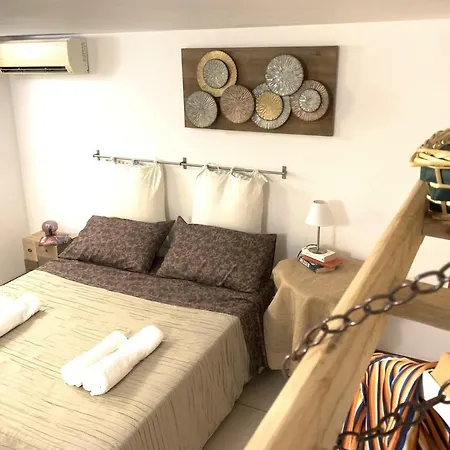 Azzurra Flat Center Apartman *