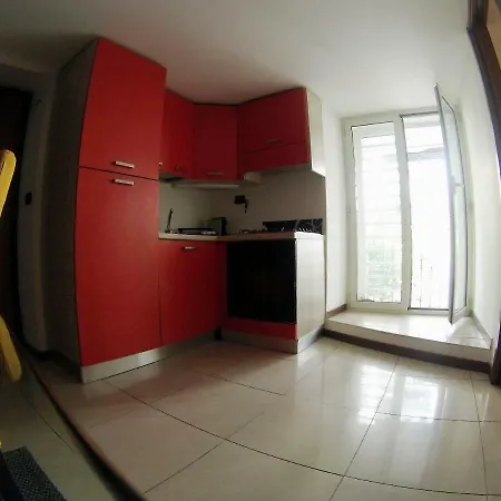 Azzurra Flat Center * باري