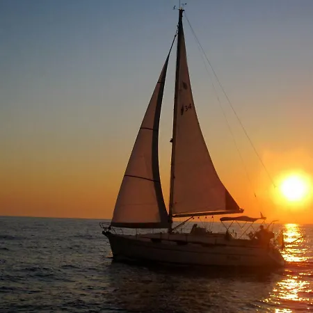 Azzurra Flat Center Bari