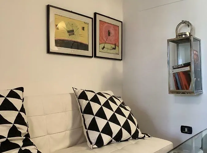 Azzurra Flat Center * Bari